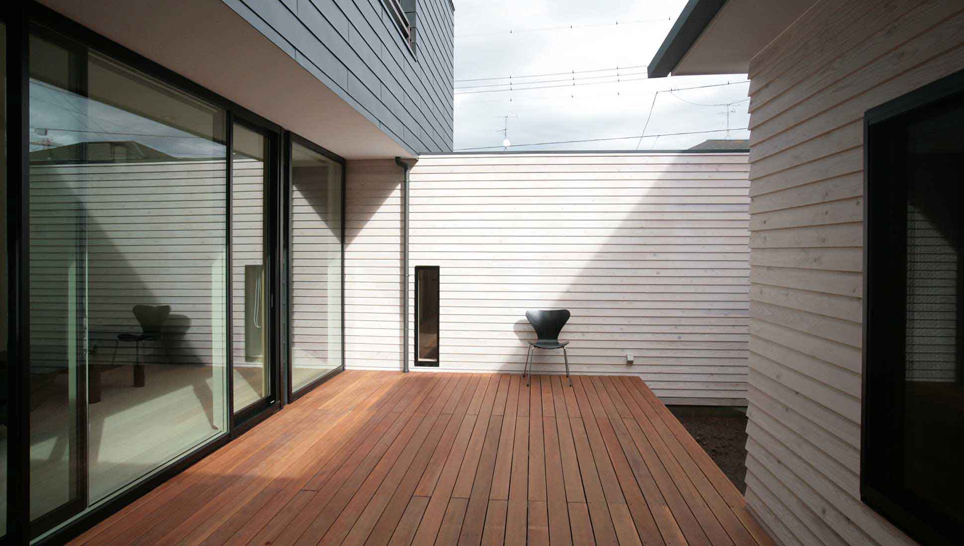 中庭のある家_木更津は、30坪の家を35坪に感じさせる設計事例。